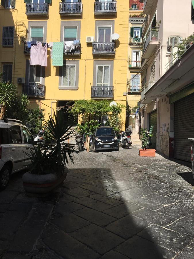Residenza Chiaia Bed and Breakfast Napoli Eksteriør billede