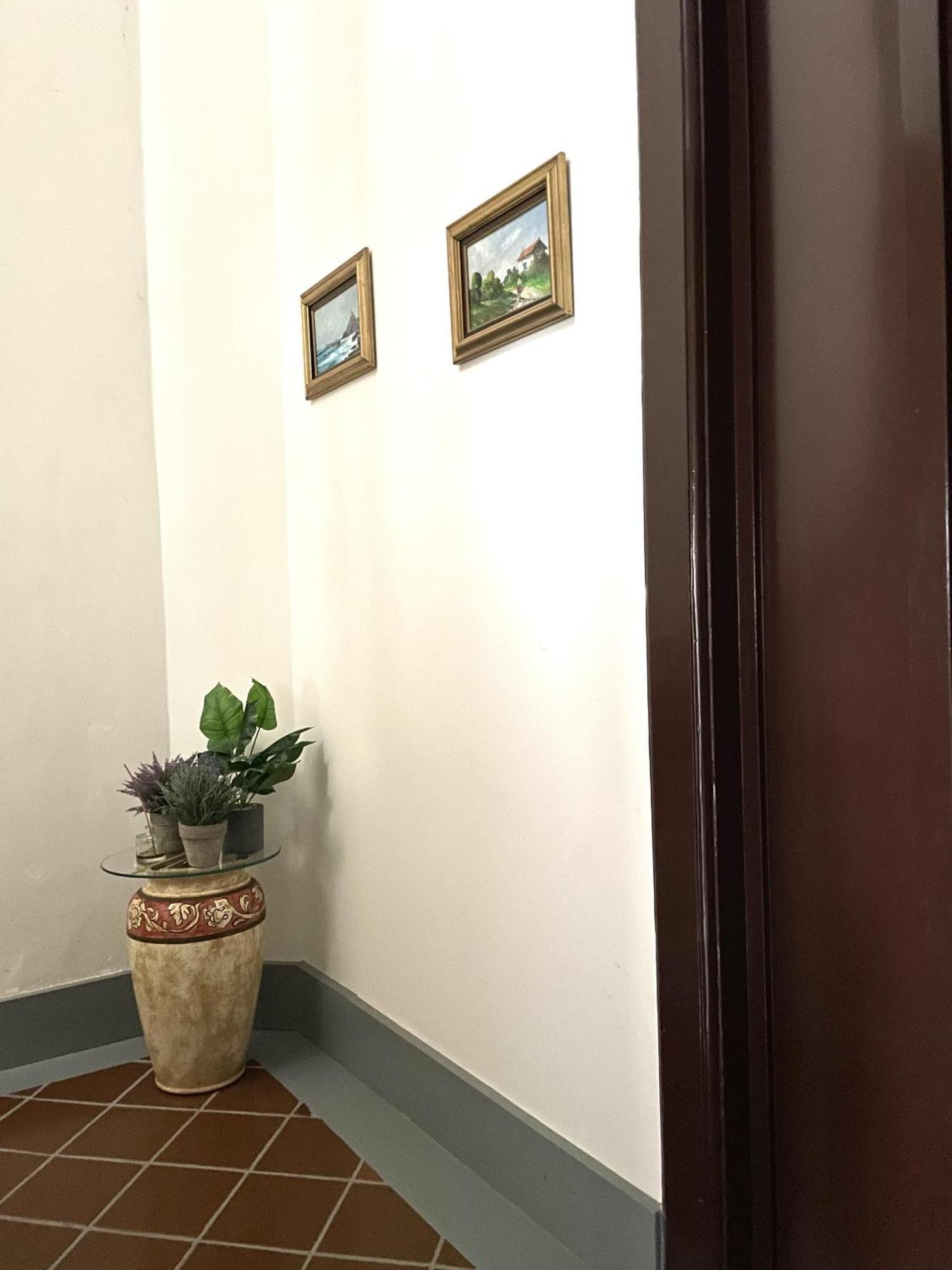 Residenza Chiaia Bed and Breakfast Napoli Eksteriør billede